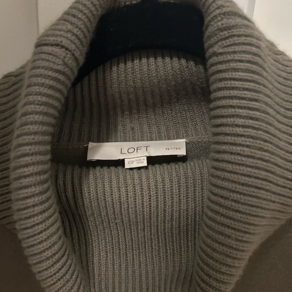 LOFT Green Turtleneck Sweater - Picture 2 of 3